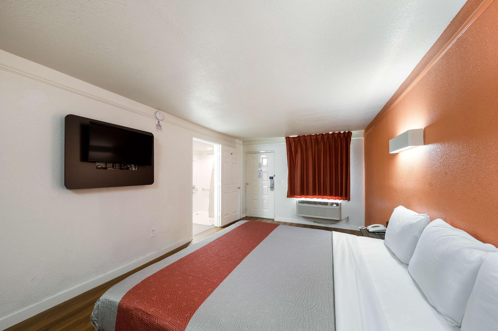 Motel 6-Dallas, Tx - Farmers Branch Exterior photo
